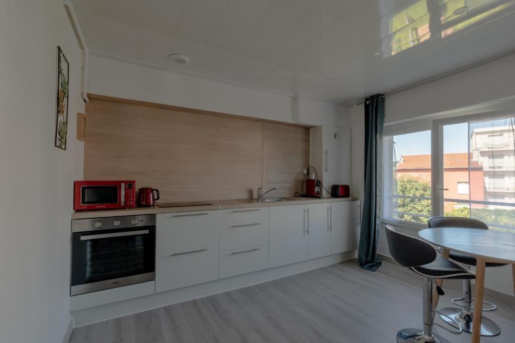 Apartament Le Franklin Saint-Etienne  Zewnętrze zdjęcie